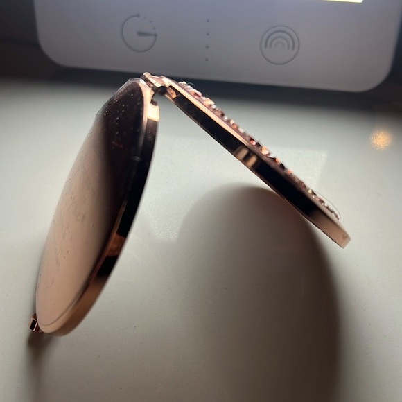 🪞Pocket mirror “sometimes you forget you’re awesome so this is your reminder” - Picture 6 of 8